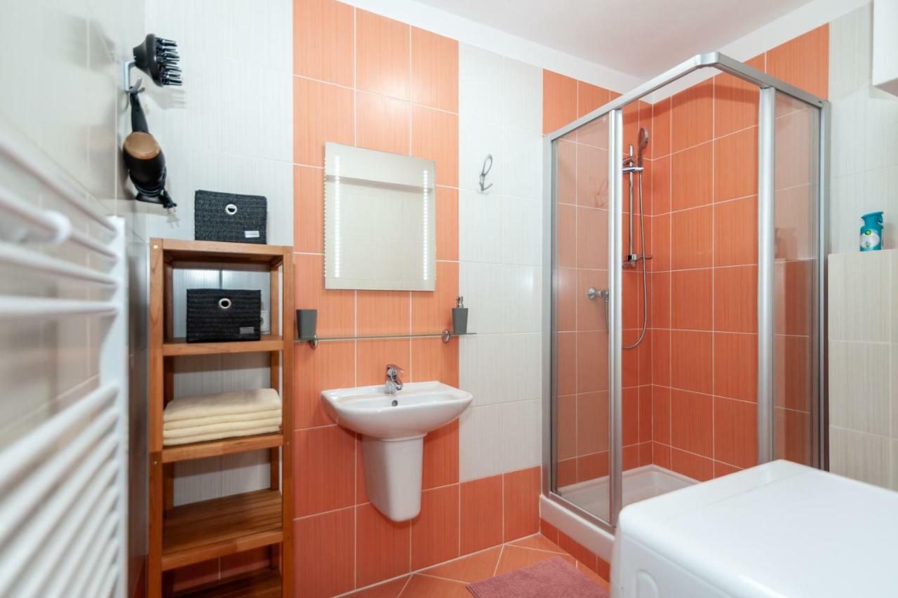Appartement Vila Helena - Apartman Helena 15 à Ruzomberok Extérieur photo